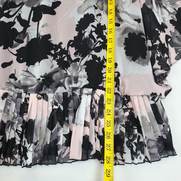 Dress Barn Kimono Sleeve Blouse Pleated Hem Women 24 Black Pink White Floral - Picture 5 of 13